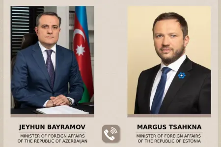 Ceyhun Bayramov estoniyalı həmkarı ilə danışdı