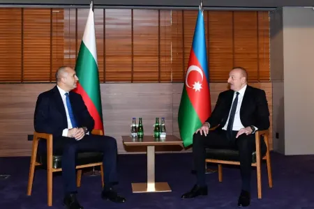 İlham Əliyevin Rumen Radev ilə təkbətək görüşü oldu - FOTO