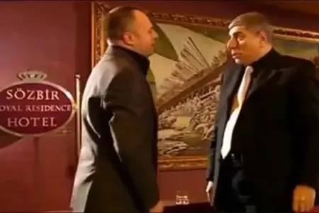 "Kurtlar Vadisi" ilə tanınan məşhur iş adamına GÜLLƏLƏNDİ - Vəziyyəti ağırdır...FOTO