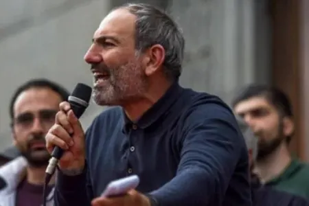 "Gələn ay İrəvanda ciddi qarşıdurma olacaq" - politoloq