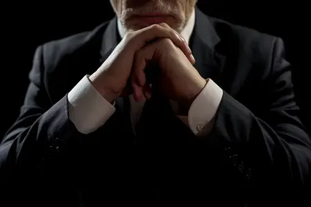 Qayınata biznesmen kürəkənini baltaladı - — TƏFƏRRÜAT