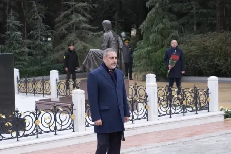 Hakan Fidan Ulu Öndərin məzarını ziyarət edib - FOTO