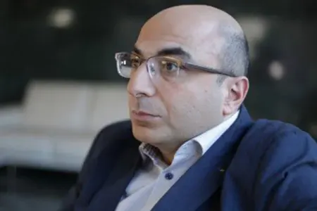 "Barıt çəlləyinin üstündə yaşayırıq" - Ovannisyan
