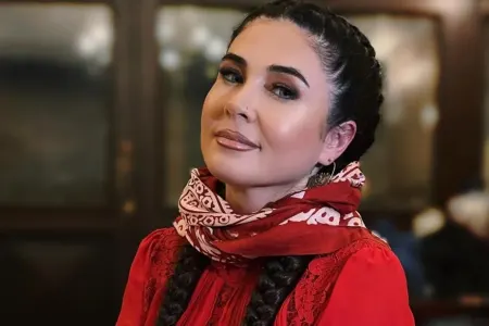 "Kişi qızı kimi çıx qarşıma" - Elnarədən qalmaqallı sözlər