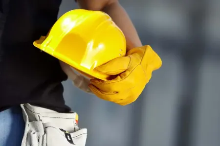 Bakıda fəhlə iş vaxtı xəsarət aldı