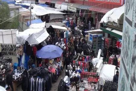 Bakıda bəzi ticarət mərkəzlərinin fəaliyyəti dayandırıldı - VİDEO