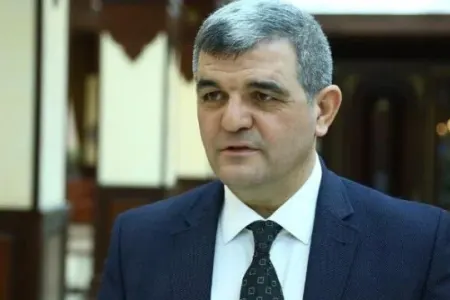 Fazil Mustafanın sənədləri MSK-ya təqdim edilib