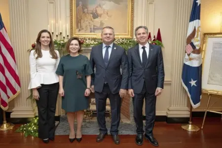 Azərbaycan səfiri ABŞ dövlət katibi ilə görüşüb