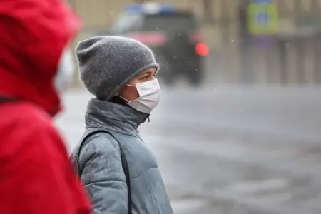Sankt-Peterburqda maska rejiminin tətbiqinə başlanılıb