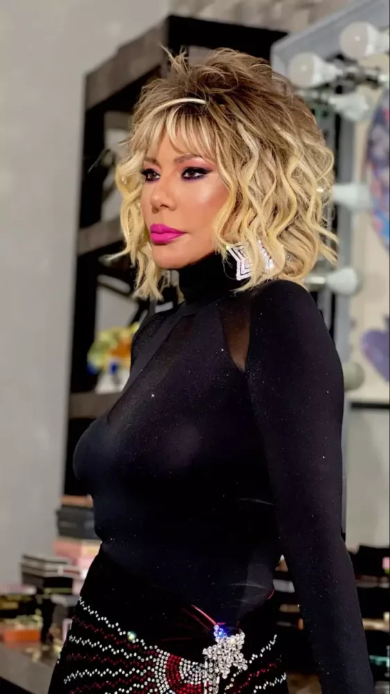 Brilliant Dadaşova geyimi ilə diqqətdə - FOTO