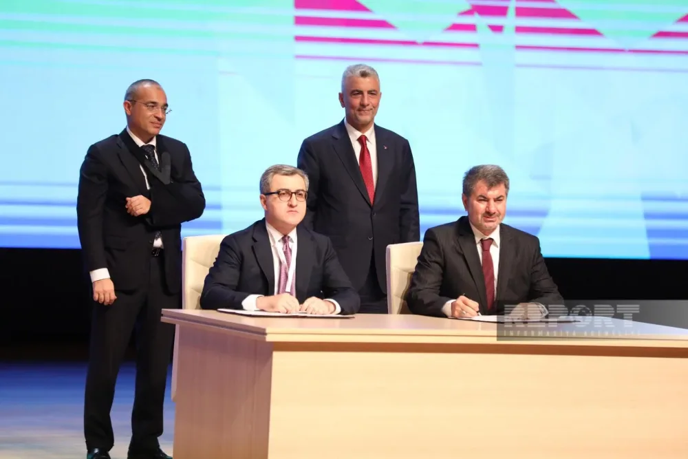 Mikayıl Cabbarovun qoluna nə olub? - FOTOLAR