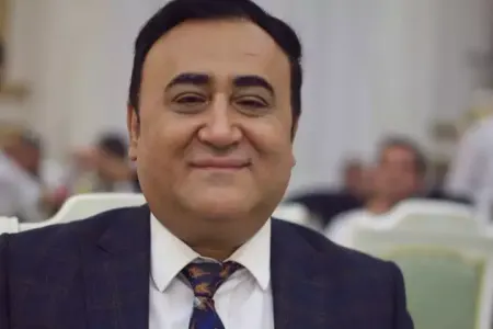 “Qızlar çırıl-çılpaq dərsə gəlirdi, mən də...”