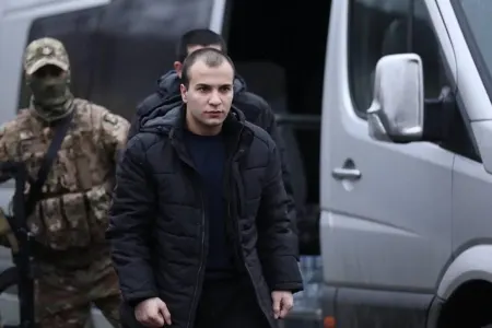 Aqşin tez-tez özündən gedir, saatlarla ayılmır - Anası