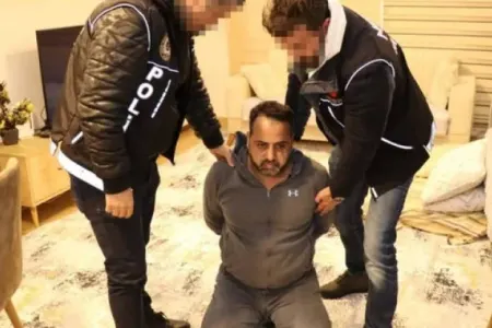 Beynəlxalq axtarışda olan narkobaron Türkiyədə saxlanıldı - FOTO
