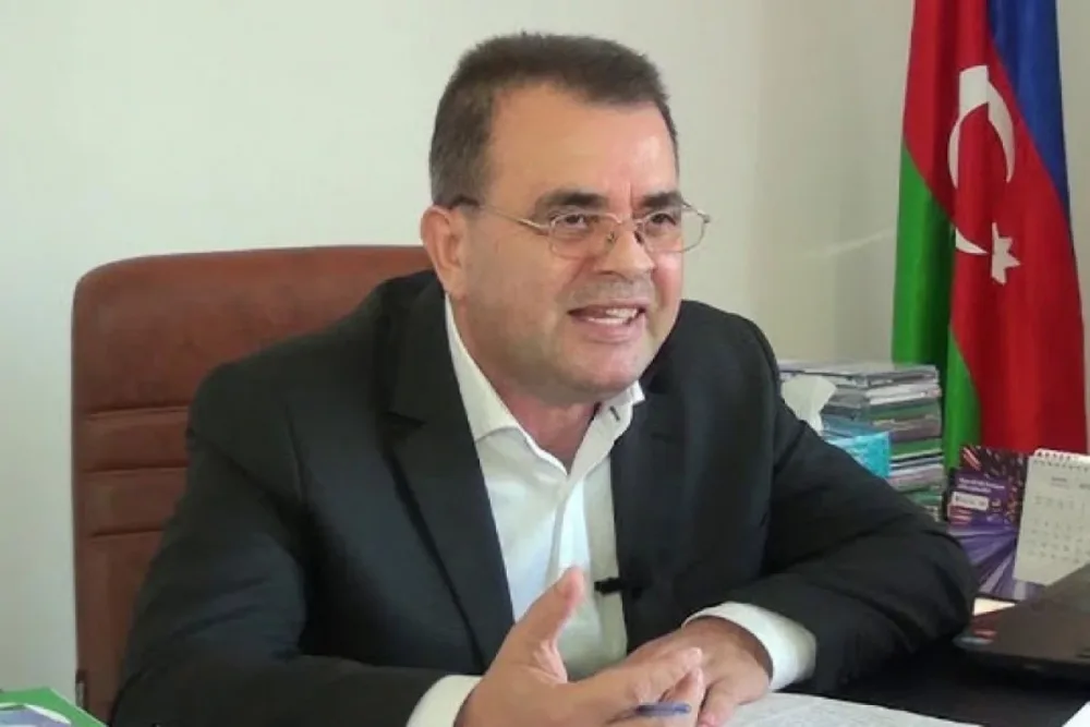 Prezidentliyə daha bir namizəd - FOTO