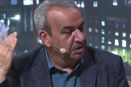 Ağamirzə həmkarlarını "yıxıb-sürüdü": - Namiq Qaraçuxurlu Xəyyamla...