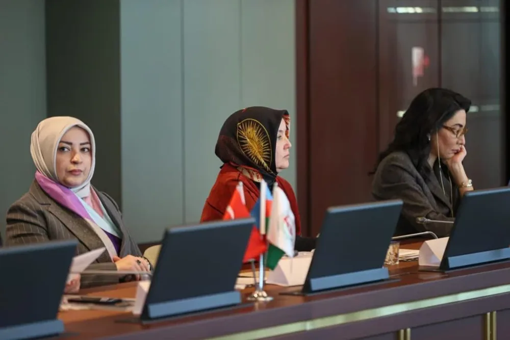 Ombudsman beynəlxalq simpoziumda Qərbi Azərbaycandan deportasiya olunan soydaşlarımızdan danışdı