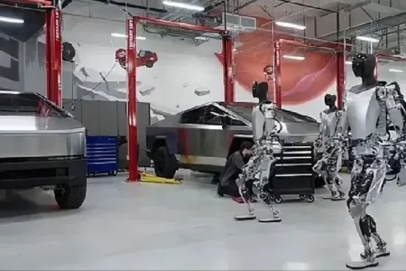 Məşhur şirkətin fabrikində FACİƏ! - Robot mühəndisə hücum etdi