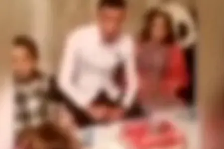 12 yaşlı qızla nişanlanan 32 yaşlı kişi üzr istədi - -VİDEO