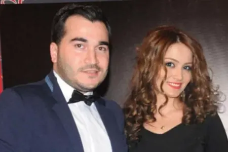 Azərbaycanda müğənninin 15 min manat pulu oğurlandı