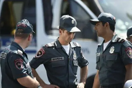Erməni polislər imtahandan kəsildi - VİDEO