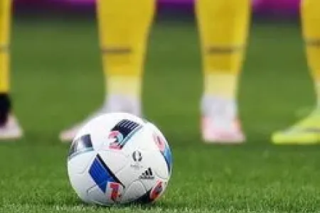 Sabiq futbolçu vəfat etdi - FOTO