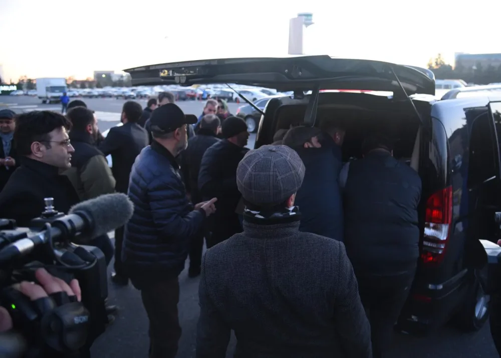 Aygün Bəylərin cənazəsi Bakıya gətirildi - FOTOLAR