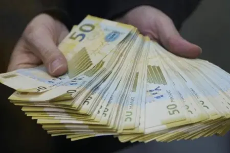 2024-cü ildə manatın məzənnəsinə bu amil təsir edəcək - Millət vəkili AÇIQLADI