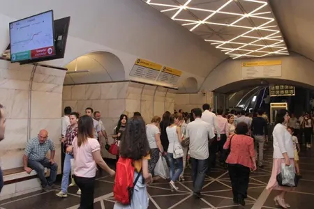Bakı metrosunda insident törədən şəxslər - TUTULDU