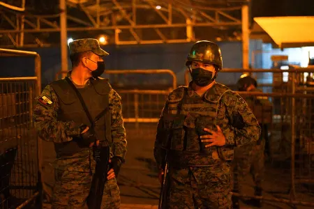 Ekvadorda 178 həbsxana işçisi girov saxlanılır