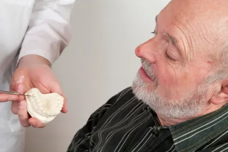 Diş protezləri pnevmoniya riskini artıra bilər