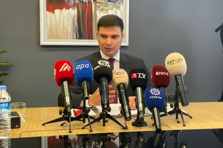 800 ağacı kəsilməkdən xilas edən - Kapital Bank - FOTO