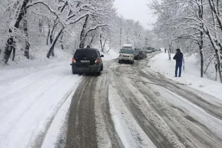 Şamaxı-İsmayıllı yolu güclü qar səbəbindən bağlandı