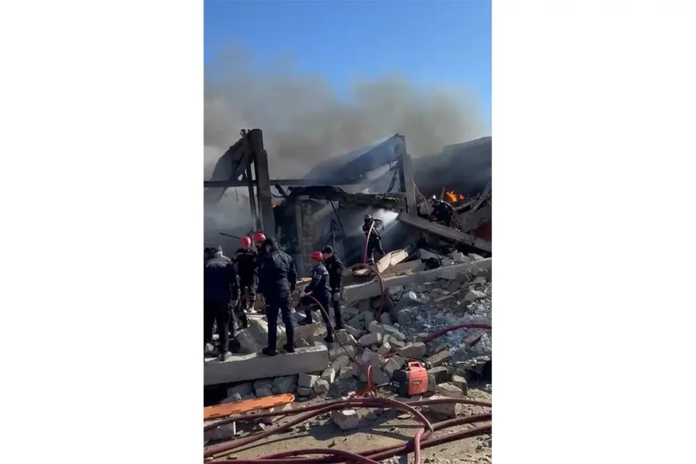 Bakıda sexdə partlayış olub, - 15 təcili yardım briqadası cəlb edilib - YENİLƏNİB