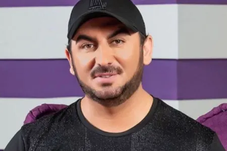 Tolik qonşusunun lift görüntülərini yayıb ifşa etdi - VİDEO