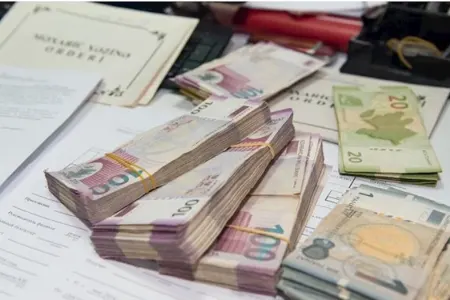 Bu şəxslərin maaşlarına əlavənin müddəti artırıldı - VİDEO