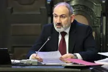 Parlamentdə Paşinyanla Köçəryan arasında dava düşdü