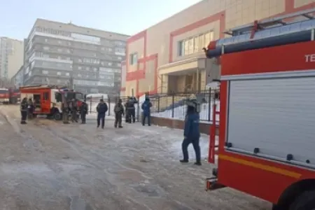 Gimnaziyada YANĞIN: - Yüzlərlə məktəbli təxliyə edildi