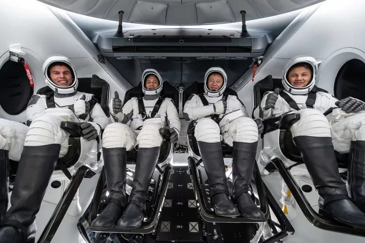 Türkiyənin ilk astronavtı kosmosda - -Foto-Video