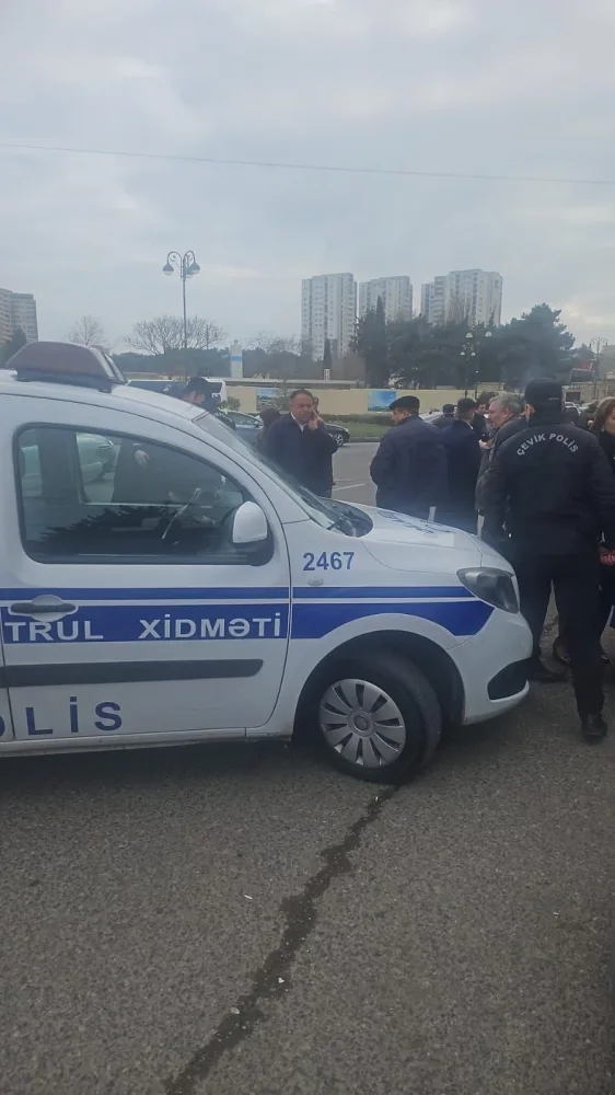 Bakıda mərasim evinin tavanı çökdü - Yaralananlar var - FOTO
