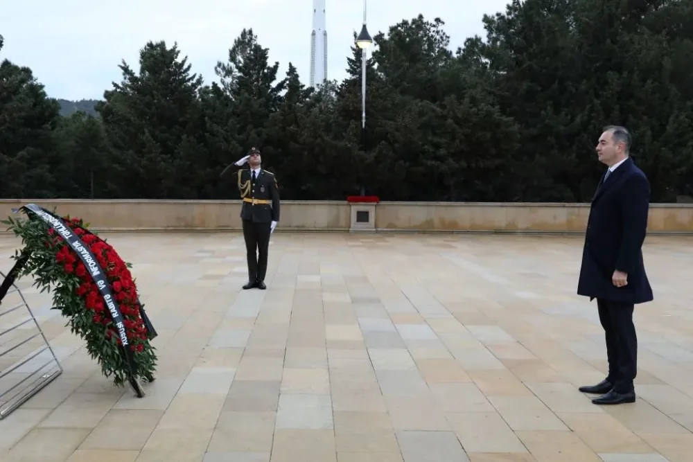 İlqar Musayev Şəhidlər xiyabanını ziyarət edib - FOTO