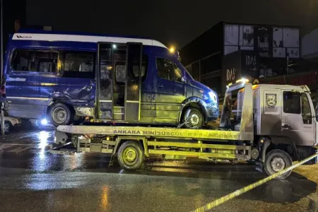 Mikroavtobus aşıb, - 11 nəfər xəsarət alıb