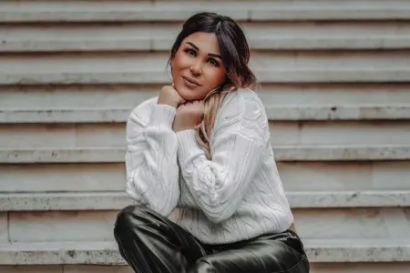 Ülviyyə Vəfanı "İYNƏLƏDİ": - "Mebel dükanında satıcı olmusan da..." - VİDEO