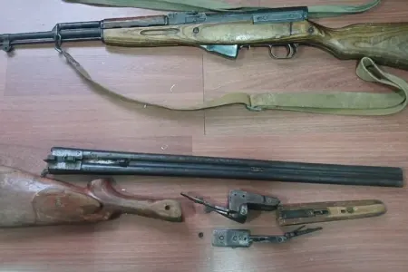 Qəbələ sakinləri odlu silahları polisə təhvil veriblər