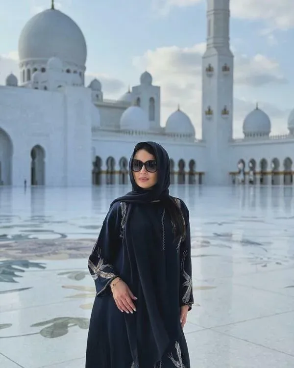Aysel Teymurzadə məsciddən belə paylaşım etdi - FOTO