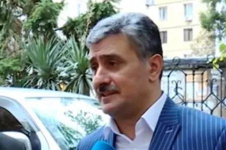 Meyxanaçıları "daş-qalaq" etdi: - "Yanlarına bir xanımı salıb..." - VİDEO