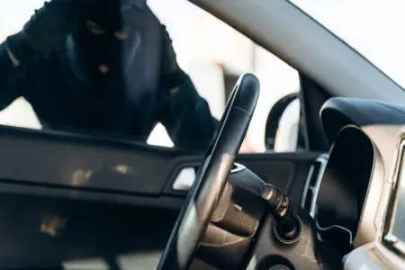 Xaçmazda yeniyetmələr avtomobil oğurladı