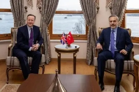 Türkiyə və Britaniyanın xarici işlər nazirləri görüşdü