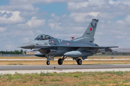 Bayden bu ölkələrə F-16-ların satışını təsdiqlədi