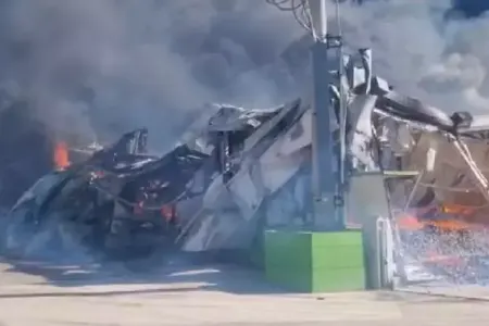Türkiyədə zavod yanır - FOTO